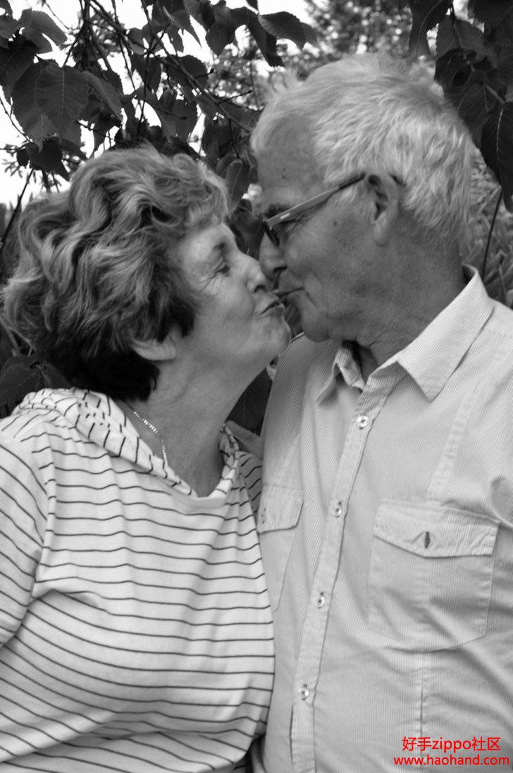 oma_and_opa_by_rebekahbakkerphoto-d3b6d8u.jpg