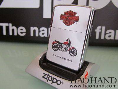 zipposporster1200.jpg