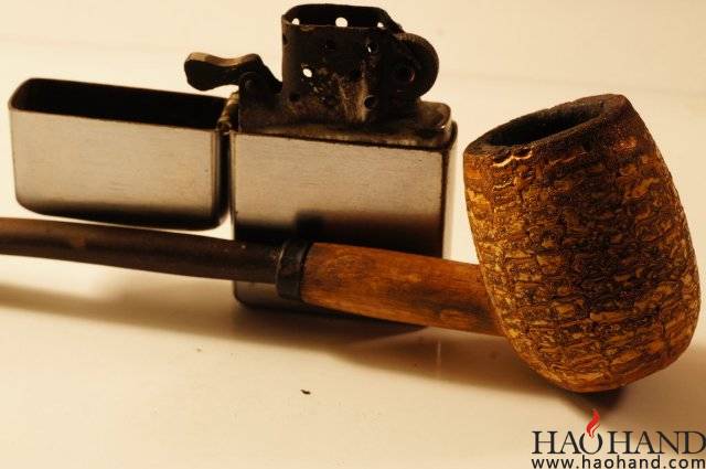 old_smoking_habit__zippo_and_corn_pipe__by_drpatte-d8a8kx9.jpg